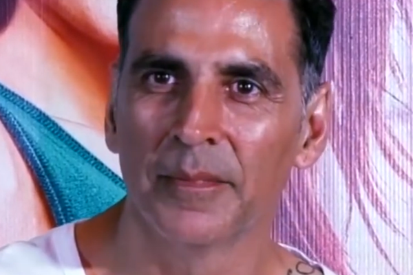 Akki, Tiger in remake of BADE MIYAN CHOTE MIYAN