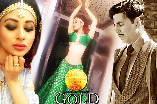 Akshay, Mouni Roy shake a leg