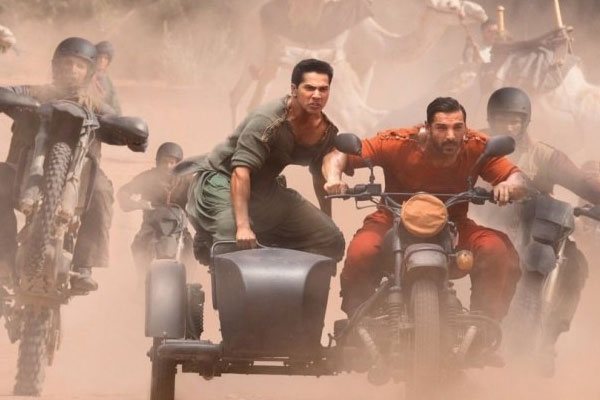 Akshay cameo in DISHOOM