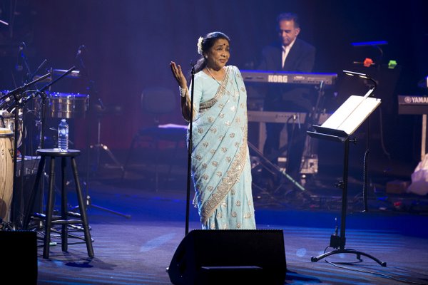 Asha to perform for jawans