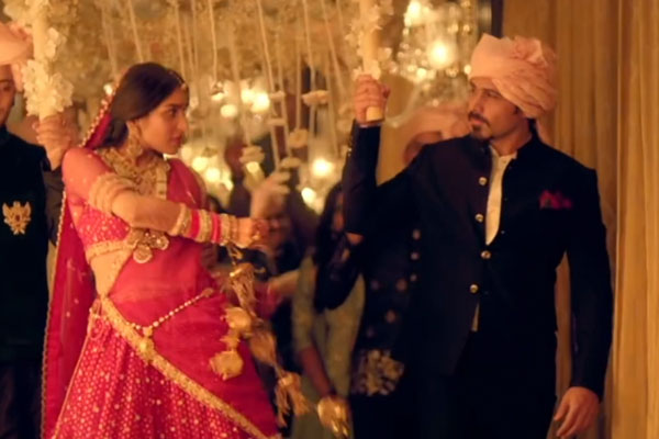 Emraan in LUT GAYE music video
