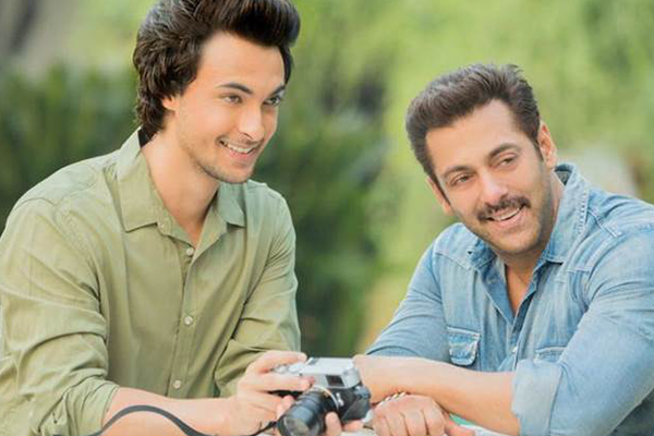 FIR against Salman Khan for hurting Hindu sentiments