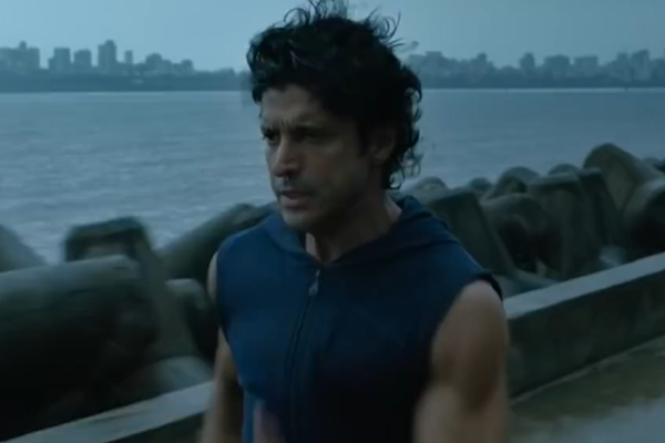 Farhan Akhtar`s TOOFAAN releases July 16