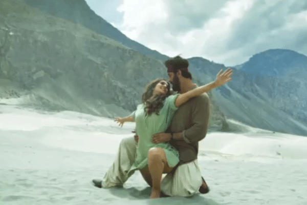 New song from Ranbir`s SHAMSHERA movie