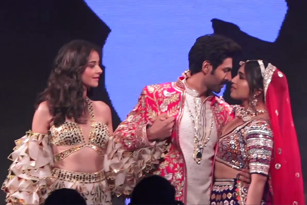 Promotion of Film PATI PATNI AUR WOH in bridal fashion show