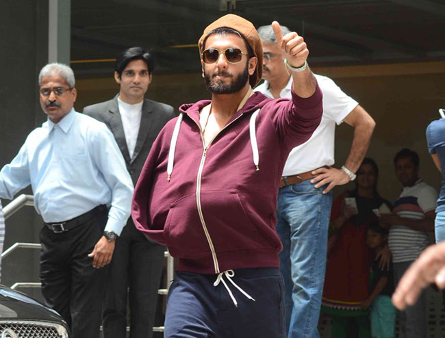 Ranveer tweets from bed