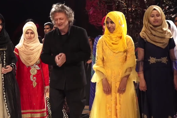 Rohit Bal presents `Gul-Dastah` at LFW