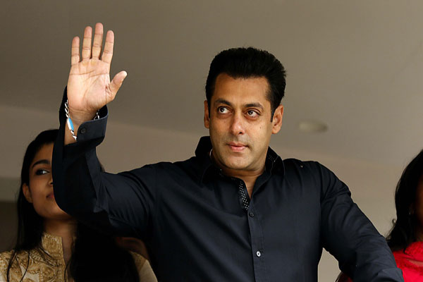 Salman acquitted in poaching cases