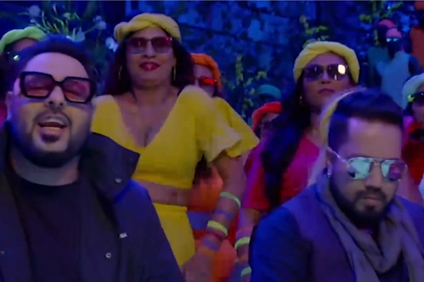Song review of Sawan Mein Lag Gayi Aag