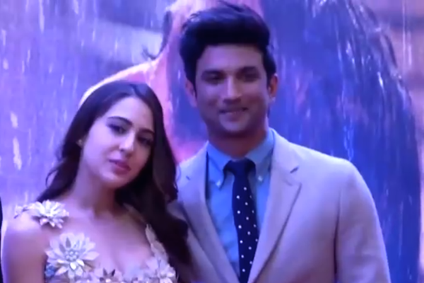Sushant`s father files FIR against girlfriend Rhea