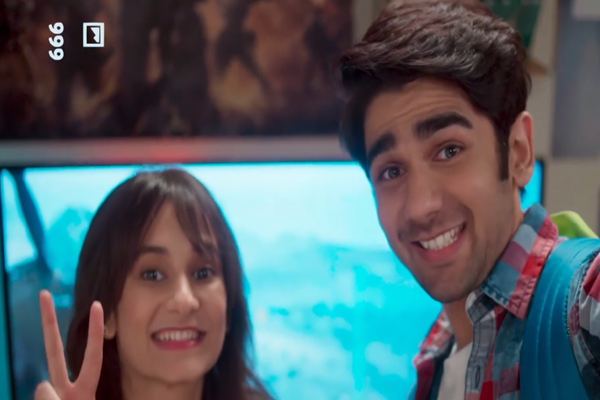 Trailer of THE RIGHT CLICK