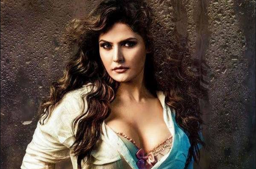 Zareen Khan wild in `Khallas`