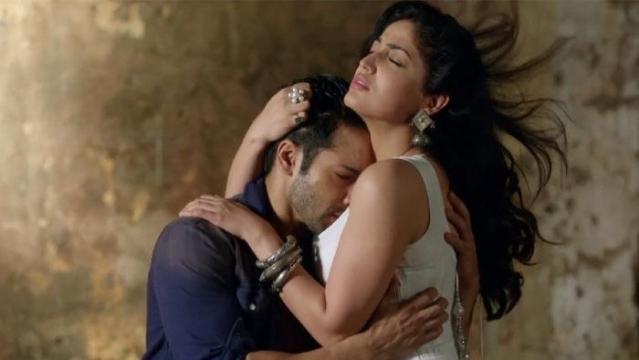 Varun, Yami in a hot kiss